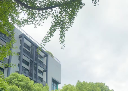 矿山、化工、消防、工贸等重点行业领域“打非治违”工作答记者问